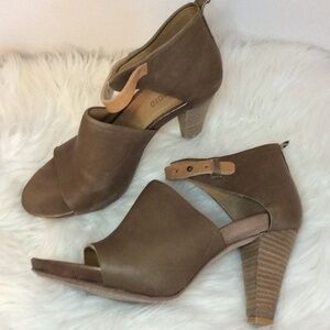 Humanoid Taupe Leather Heeled Sandals Sz-38/7.5